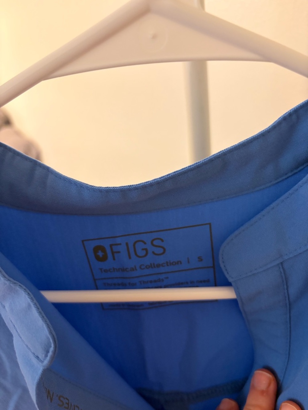 //FIGS Rafaela Oversized Scrub Top// - Picture 2 of 3